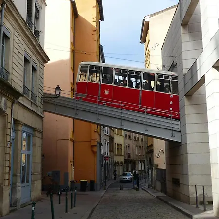 Le Clos Lassagne -terrasse Privative - Climatisation - Lyon Sud -